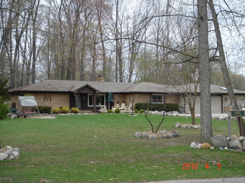 575 Vanderpool, Troy, Mi 48098