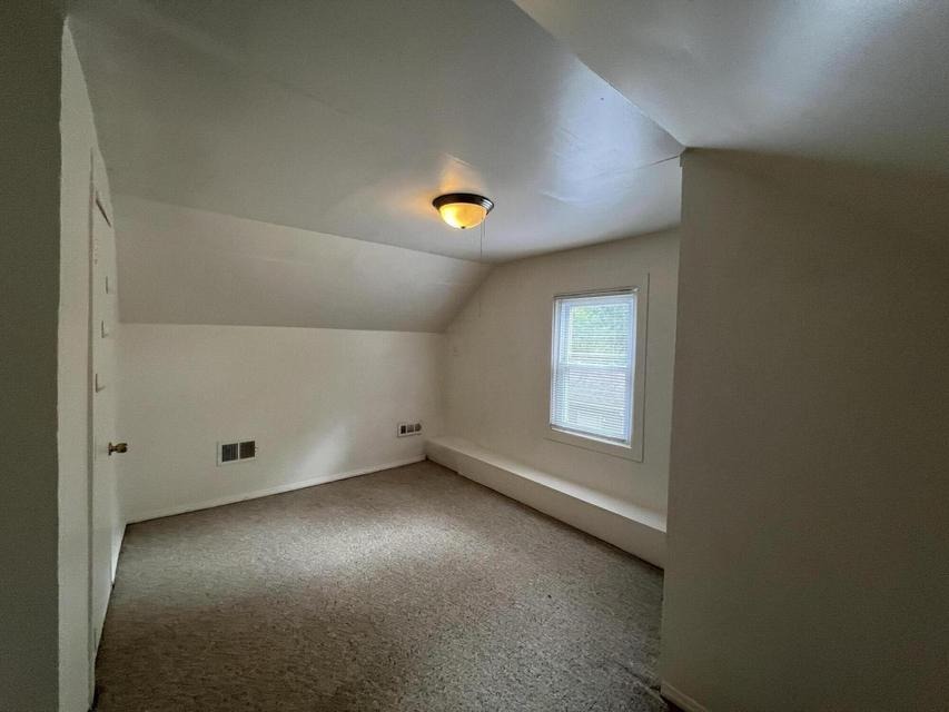 Upper bedroom, second view